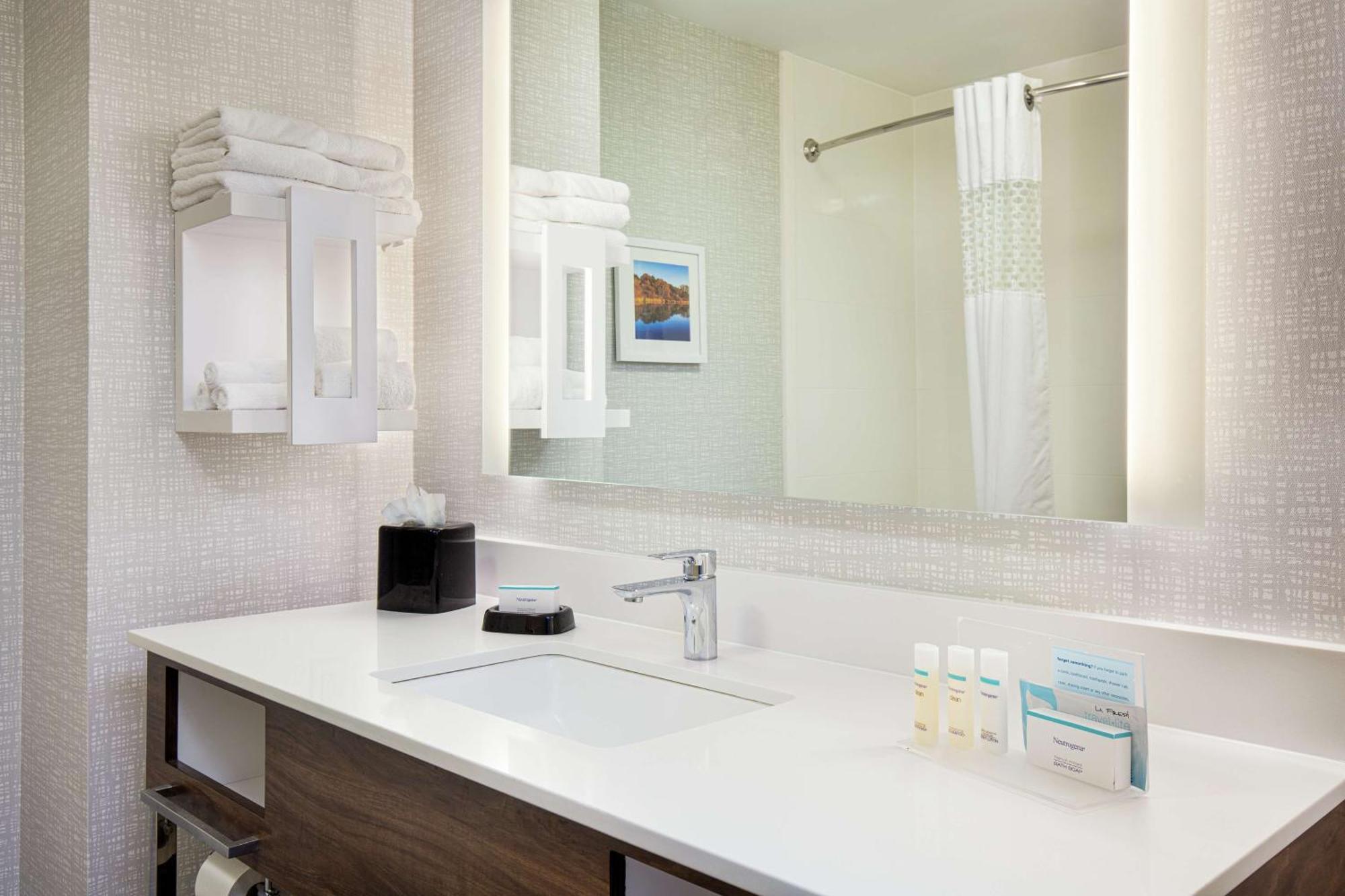Newly Renovated Hampton Inn Omaha West Lakeside Luaran gambar