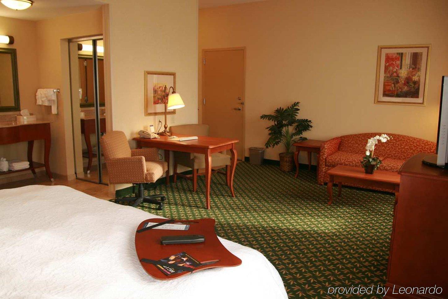 Newly Renovated Hampton Inn Omaha West Lakeside Bilik gambar