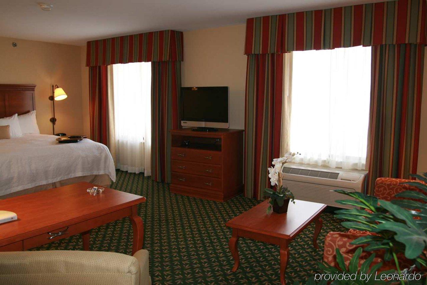 Newly Renovated Hampton Inn Omaha West Lakeside Bilik gambar