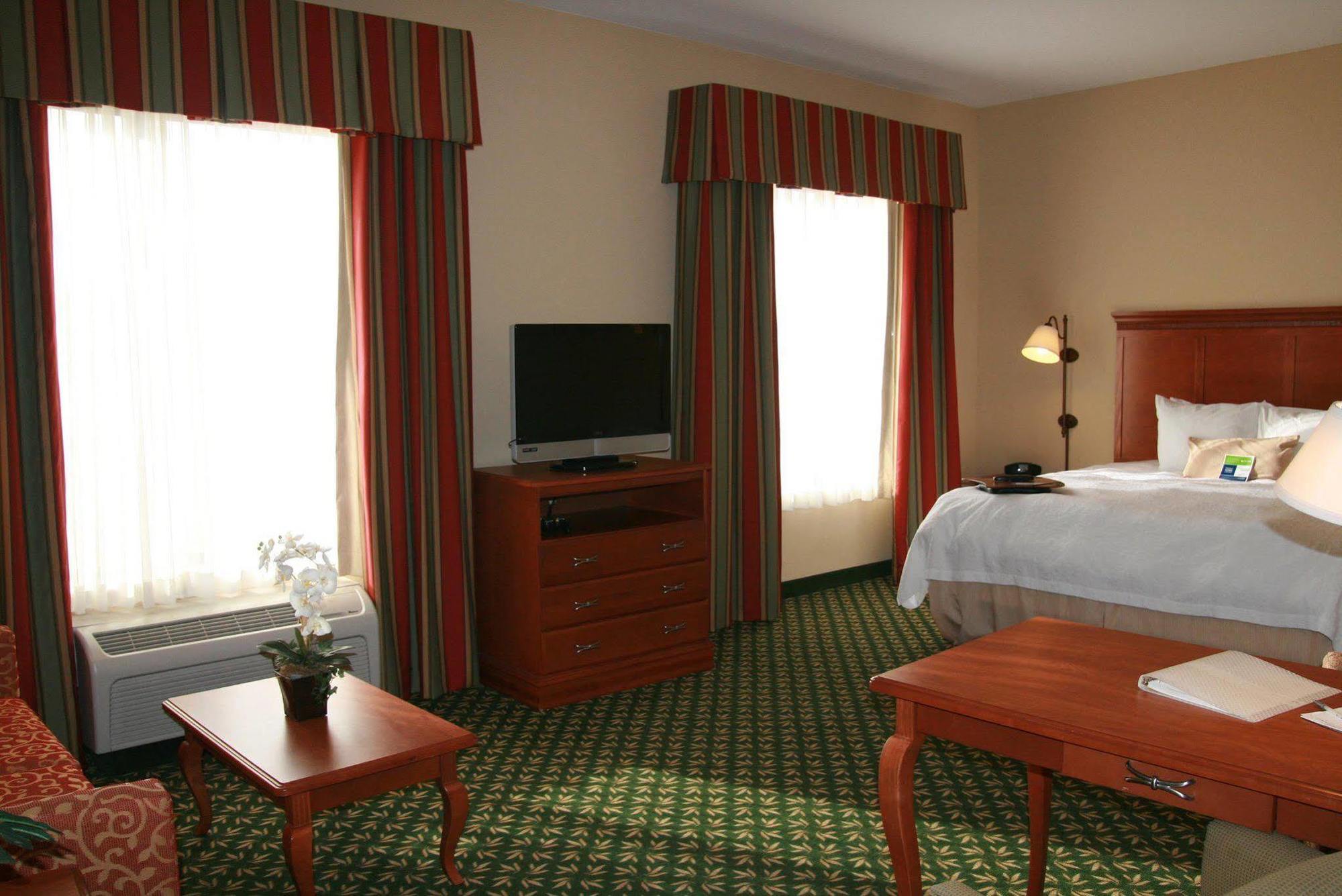 Newly Renovated Hampton Inn Omaha West Lakeside Bilik gambar
